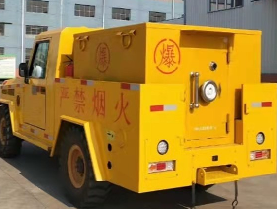 杨浦凯龙爆破器材运输车：保障爆破任务的安全运行